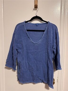 Tempo Paris Women's cobalt Blue Gauze Textured V-Neck Top